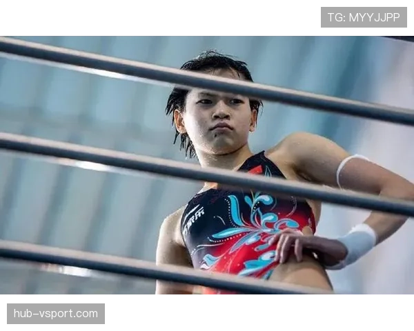 全红婵偷偷吃零食被教练抓包，下一秒直接翻三个跟头跑路