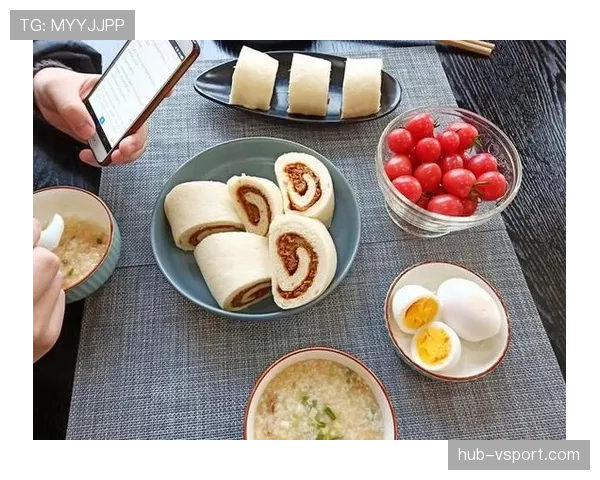 瑞安·洛赫特又晒早餐，桌上那张账单能买我一年房租啊