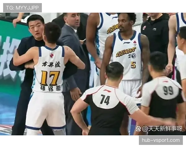 篮球新手必看：如何正确理解和避免阻挡犯规